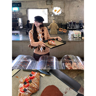 【mlu摩卡少女】——高智模范生 “学院派”100%羊毛菱格纹上衣