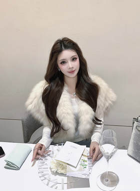 Momoshero【娇气小妲己】进口狐狸毛“橱窗C位级！”皮草马甲外套
