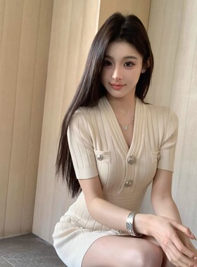 限量【BAL野玫瑰】姐姐系Z爱自带矜贵感曼妙身材定制金属扣连衣裙