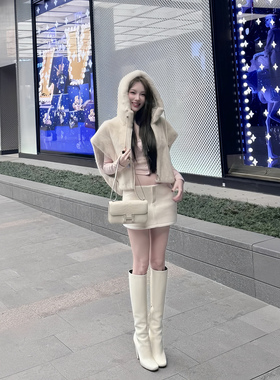 【Lp巴斯小奶绒】Fluffy暖糯冬季——“连袖”奶芙马甲&毛呢半裙