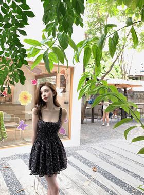 现货【romantic黑樱花】may尾迹！我好像更爱黑花底色的吊带裙