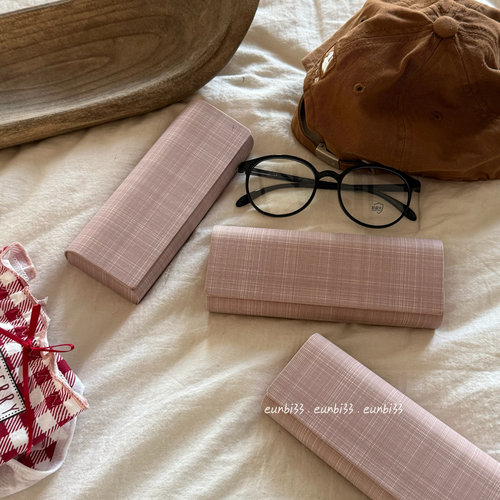 雾面低饱和度粉～抗压眼镜盒