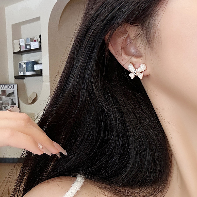 小众气质独特蝴蝶结耳钉
