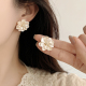 高级轻奢小众设计耳饰耳夹 爆款 法式 复古山茶花珍珠耳钉女2025新款