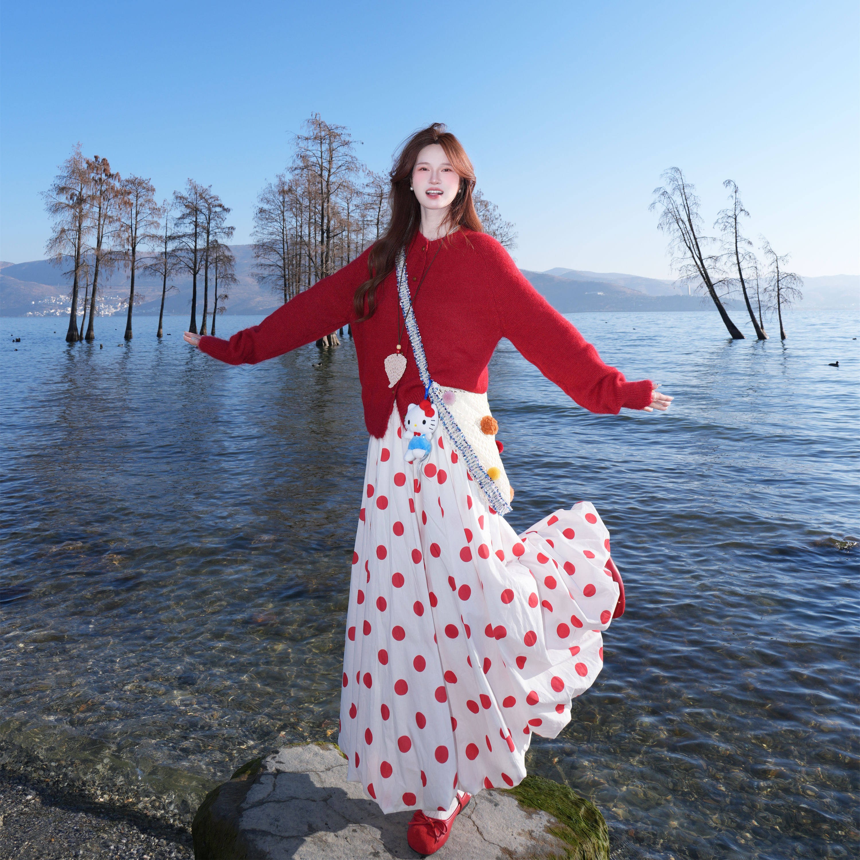 红色波点蓬蓬中长裙日系甜美款式大摆花苞裙高腰春秋新款半身裙