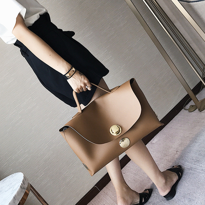 New womens bags in autumn and winter 2019 European and American fashion lock big bags commute versatile Boston bags simple handbags