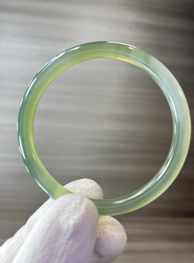 天然玛瑙玉髓手镯冰透果绿半山水玉镯玉质细腻汉服旗袍生日礼物