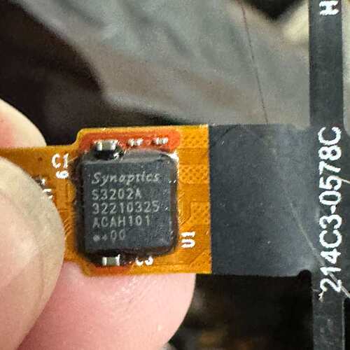 议价Synaptics S3202A 触摸屏芯片，全新拆机，成色(维修)