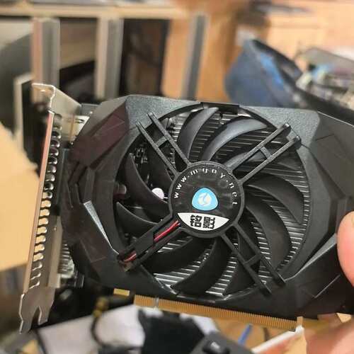 议价4G独立显卡9.9成新，AMD显卡7670 4G拆机一片成色（维修）