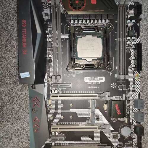 议价精粤X99 TITANIUM D4主板，功能正常，接口齐全，（维修）