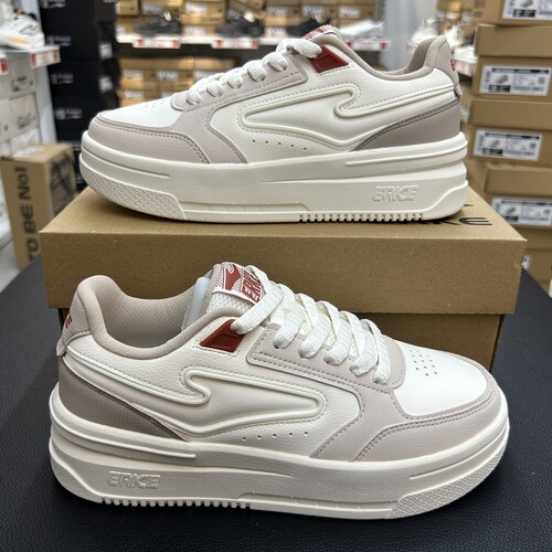 鸿星尔克女鞋2025冬季新款增高时尚滑板鞋厚底板鞋12125401267