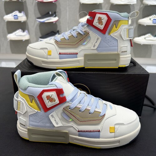 鸿星尔克女鞋2025新款时尚休闲鞋奇弹银魂联名款板鞋12120301529