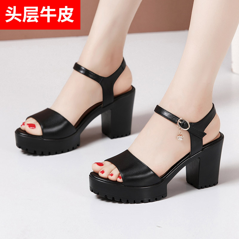 真皮妈妈中跟高跟粗跟防水台凉鞋
