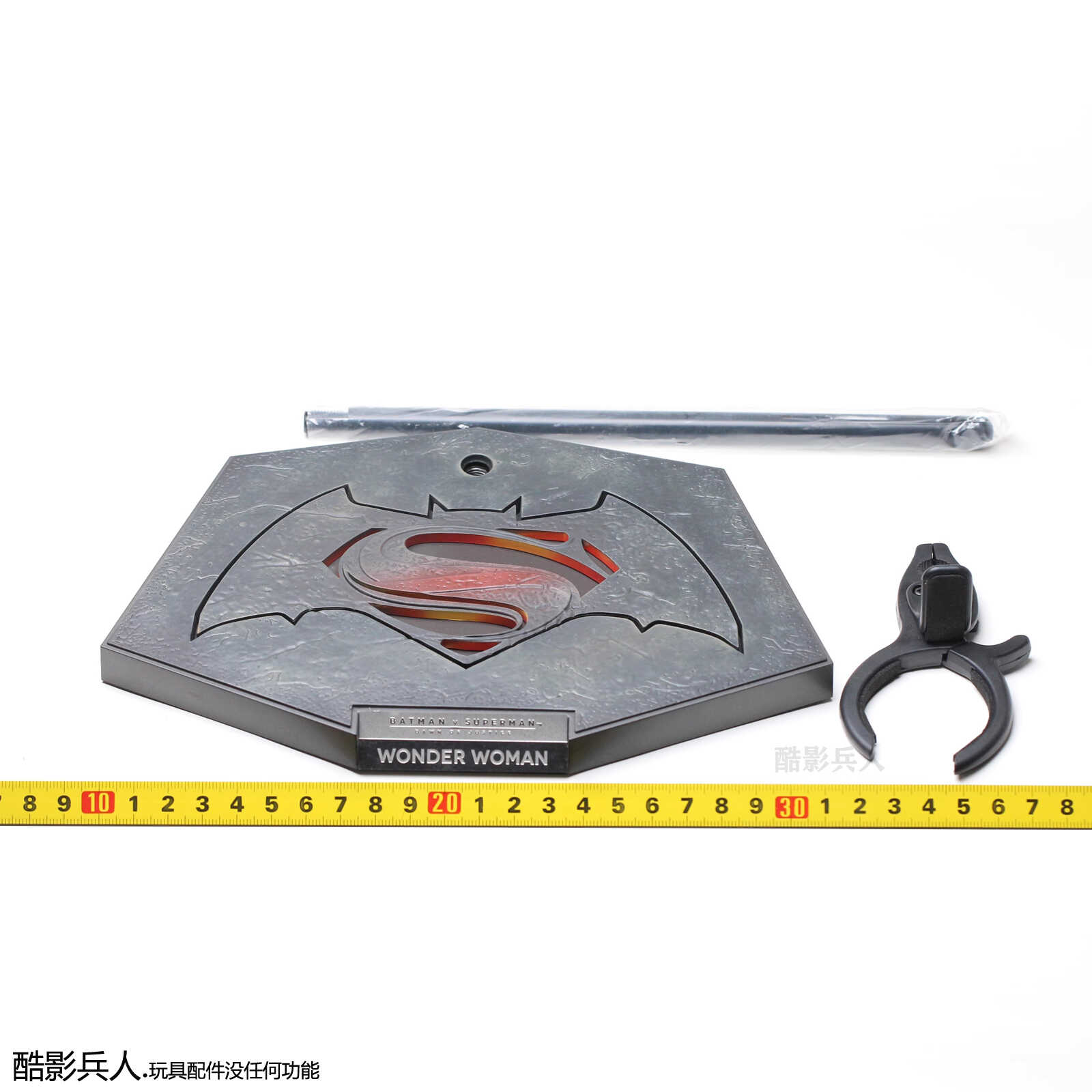 HOTTOYS HT 蝙蝠侠大战超人 MMS359 正义黎明神奇女侠1.0支架地台