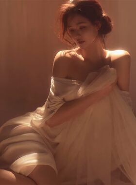 2025影楼新款光影少女氛围感唯美私房情绪肖像写真艺术照摄影服饰