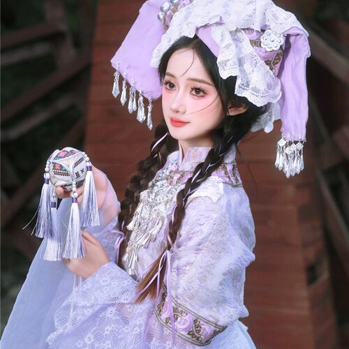 壮族民族服装女新款大理丽江西双版纳旅拍写真拍照苗疆三月三衣服