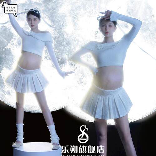 孕妇拍照写真服装影楼高级感仙气月光女神白色套装孕妈照在家拍照