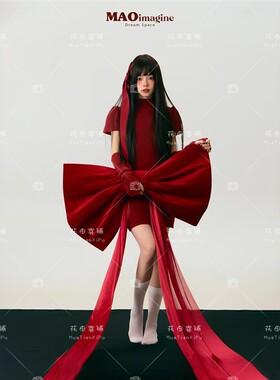 影楼2026新年主题韩系画报风甜酷少女红色毛衣氛围感写真艺术服装