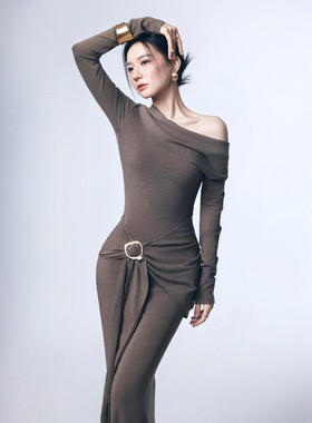 照相馆新款2025高级感个性肖像写真服装时尚女明星个人形象照摄影