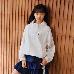 阿迪达斯三叶草女装F3S WB W 通勤运动宽松连帽薄外套JD6381