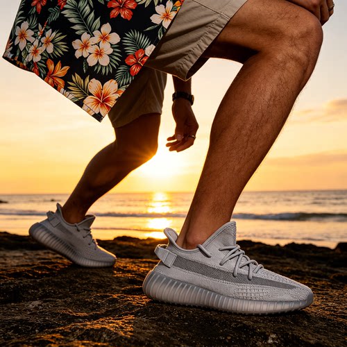阿迪达斯男女Yeezy350跑步鞋