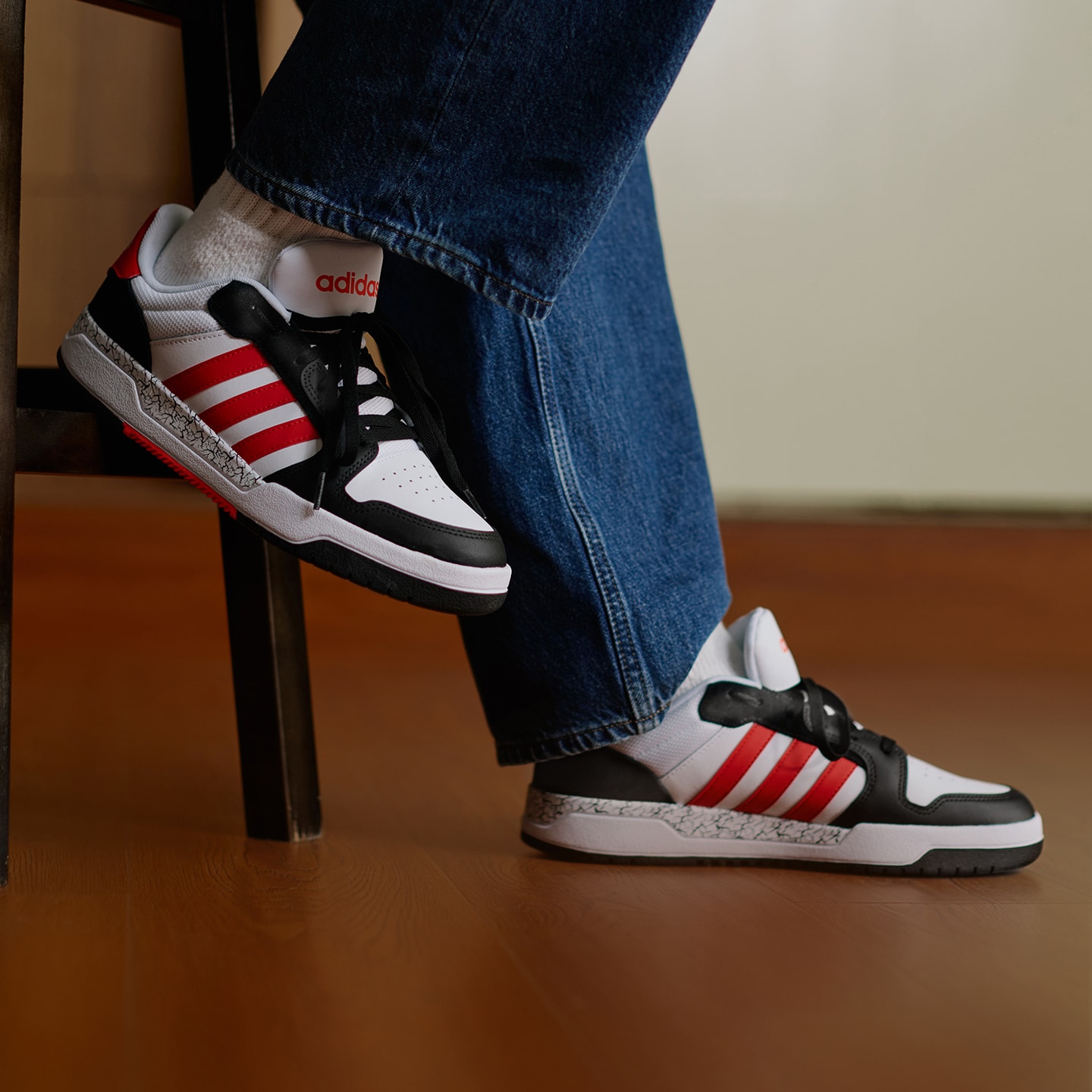 Adidas阿迪达斯 ENTRAP 男女运动休闲少年感复古篮球板鞋 JP9962