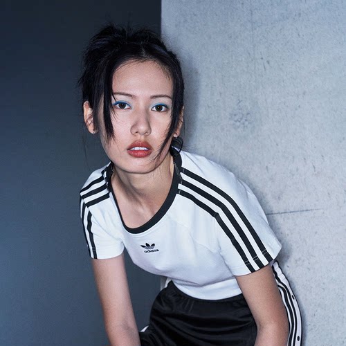 Adidas阿迪达斯三叶草女夏季运动短款高腰露脐短袖圆领T恤JC8704