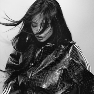 Adidas/阿迪达斯正品 JENNIE同款运动宽松仿皮夹克外套KE5035