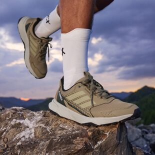 Adidas/阿迪达斯正品TRACEFINDER 2男士越野户外跑步鞋JR5279