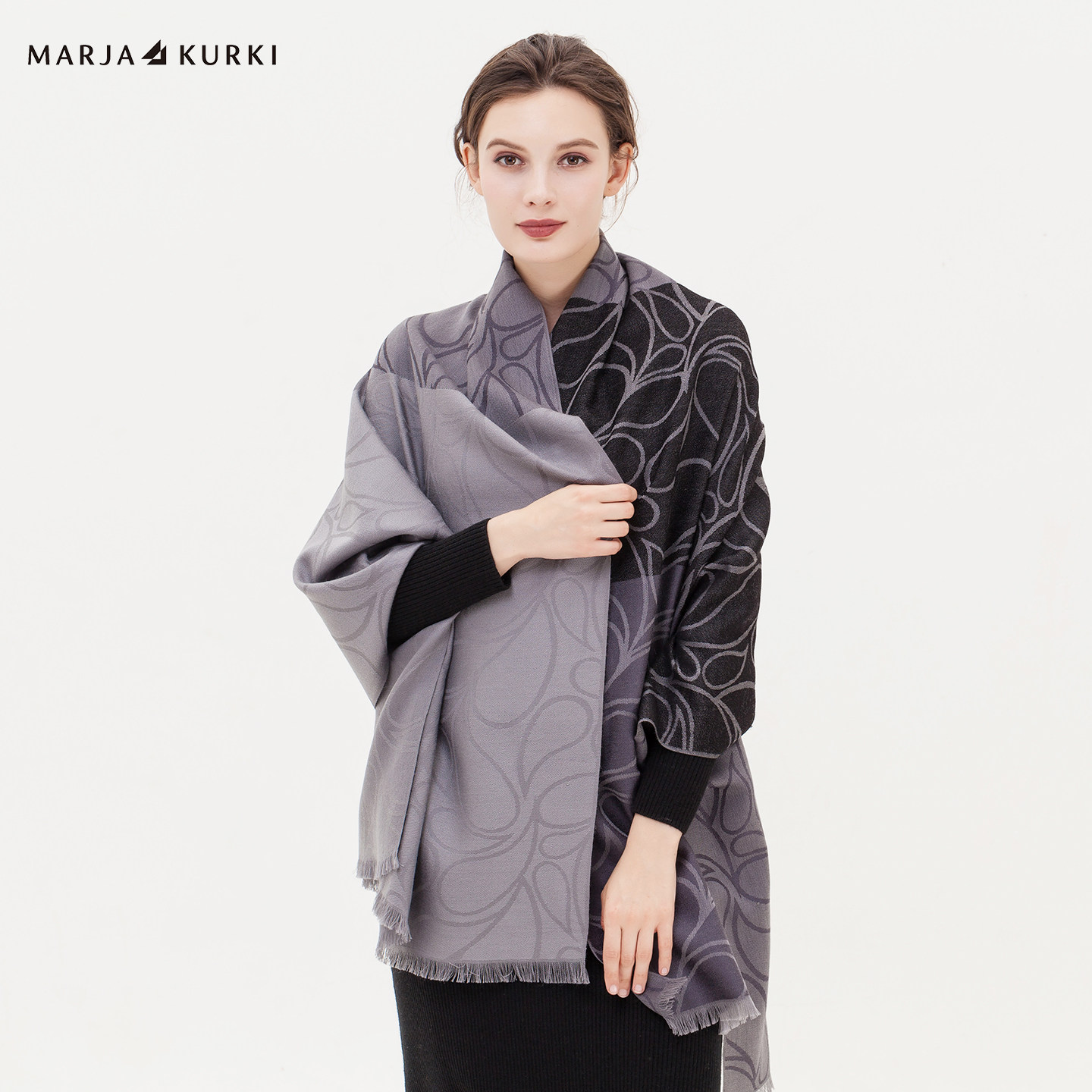 MARJAKURKI玛丽亚古琦办公室保暖披肩女外搭羊毛围巾妈妈款送长辈