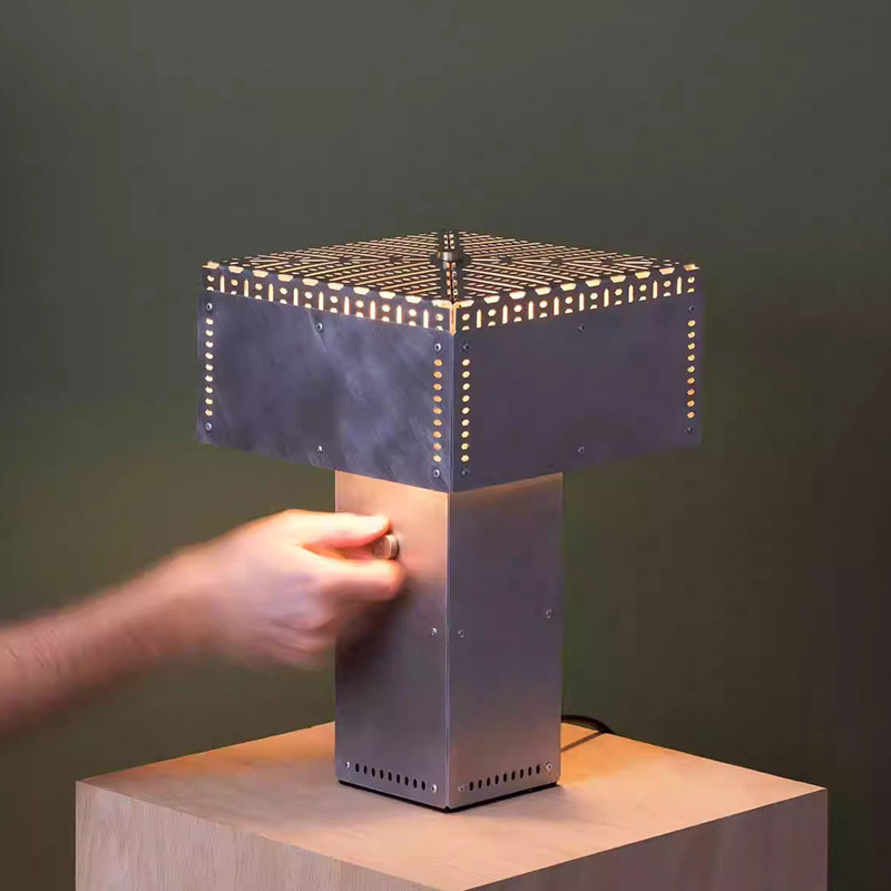 工业风金属方形艺术创意装饰台灯设计师酒店客厅卧室床头高档台灯