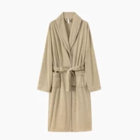 Женщина-младшая желтая пограничная борьба по границе