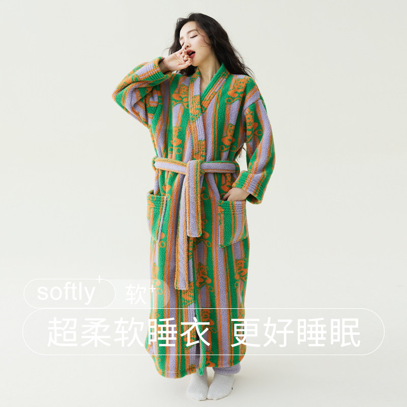 新款睡袍女秋冬季珊瑚绒抗静电浴袍睡衣套装加长加厚款冬天浴衣晨