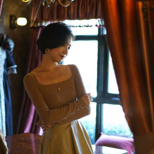 ching’s 清仓 复古方领后背绒带长袖 修身 女 针织打底衫 断码