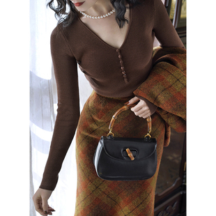 单排扣螺纹弹力包身套头打底衫 复古保暖V领针织内搭 法式 Chings