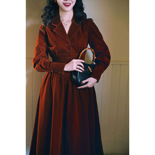 Chings法式复古高腰宽腰封保暖加厚哑光丝绒连衣裙 百褶A字大摆裙