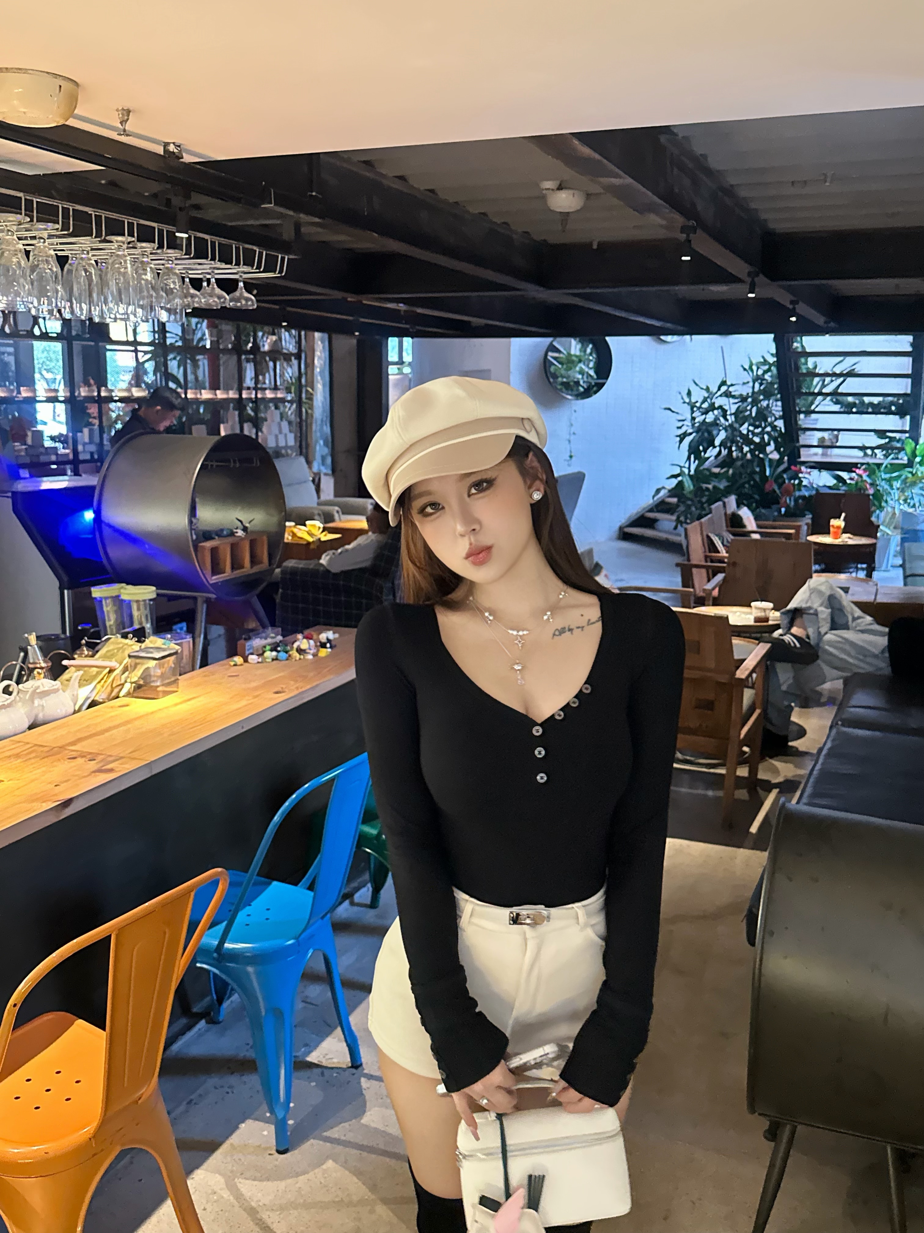 PBXX STUDIO 三色亨利领V领纽扣设计感修身显瘦长袖上衣打底衫