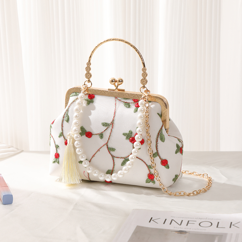 汉服包单肩斜挎珍珠手提口金包