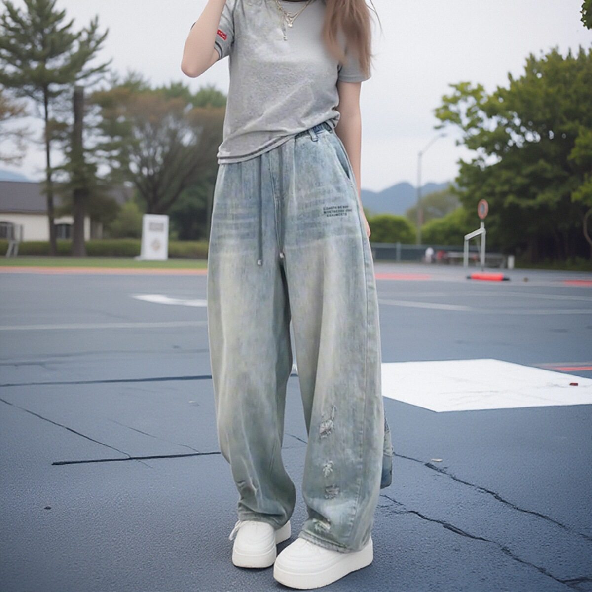 欧货潮设计感字母破洞慵懒风宽松牛仔裤女春秋显瘦松紧腰休闲长裤