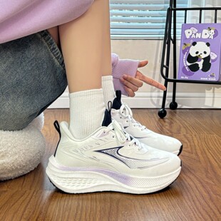 超轻碳板跑鞋运动鞋女款2026春季新款皮面耐磨学生轻便减震跑步鞋