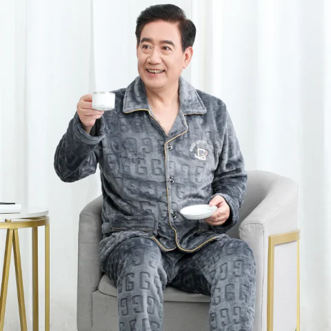 爸爸冬天保暖睡衣男宽松大码200斤中老年法兰绒外套爷爷加厚长袖