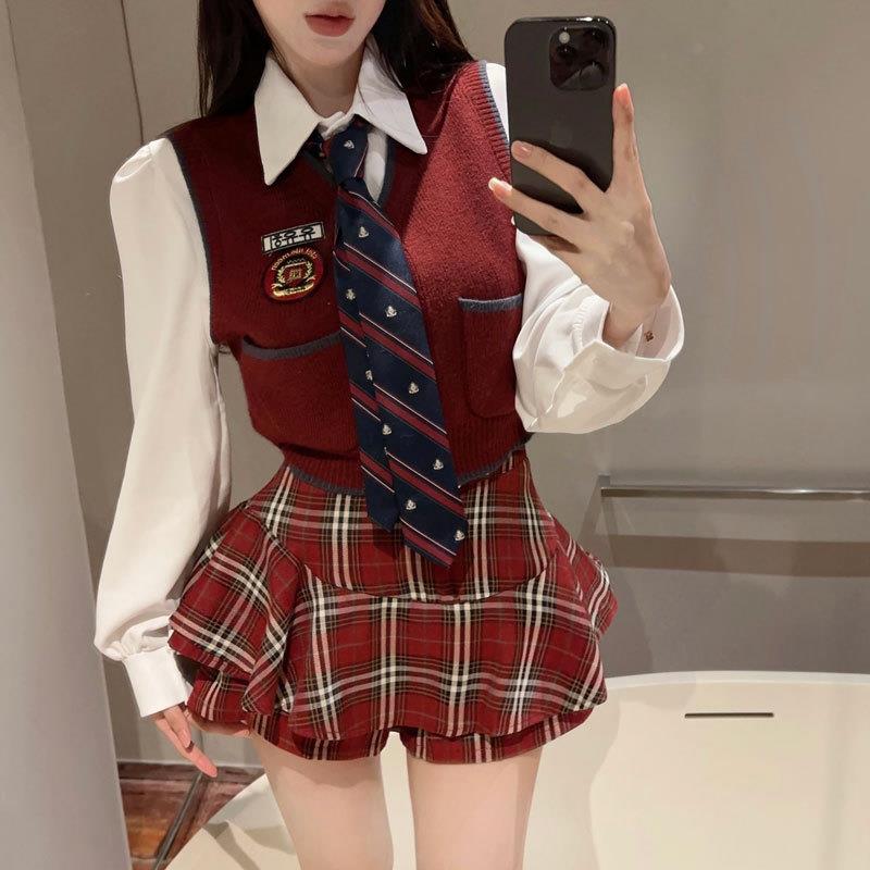 春秋冬季学院风jk制服套装女韩版甜美刺绣马甲衬衫半身裙三件套女