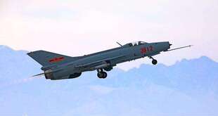 1：200中国空军J-7 歼7战斗机3D纸模型DIY手工折纸军事战斗机模型