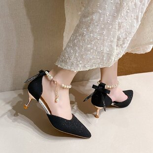 高跟鞋女低跟3cm一字扣中空蝴蝶结串珠猫跟黑色礼服伴娘单鞋亮片