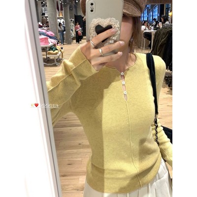 奶黄高级感针织打底衫气质百搭