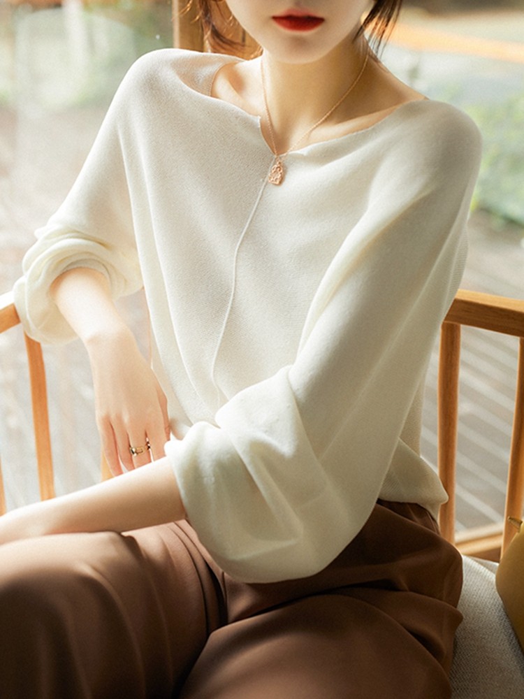 不费力的迷人氛围 无缝和纸纱小v领针织上衣