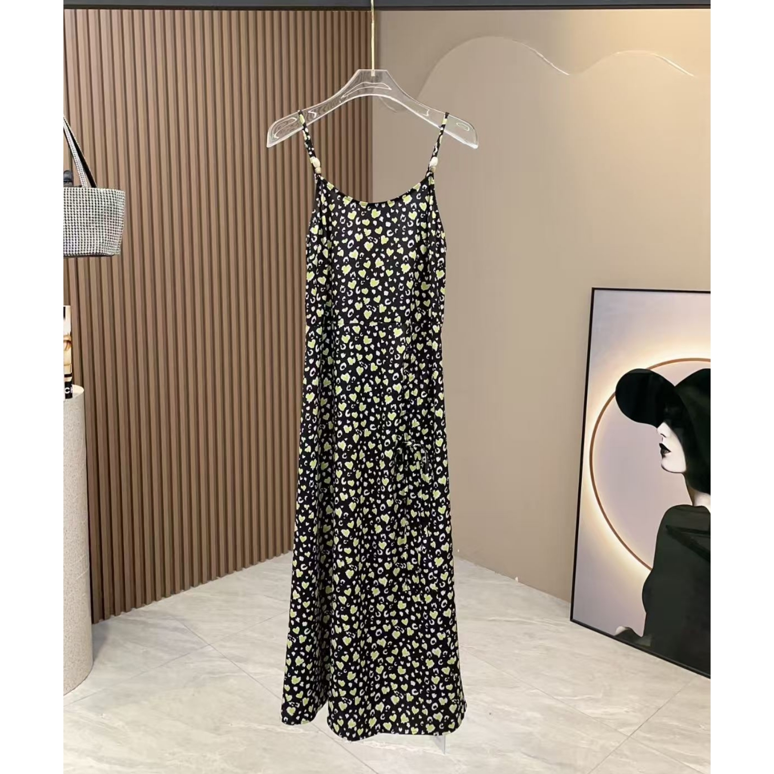 oldcolour夏季新款气质减龄中长款碎花吊带连衣裙女GP31104003