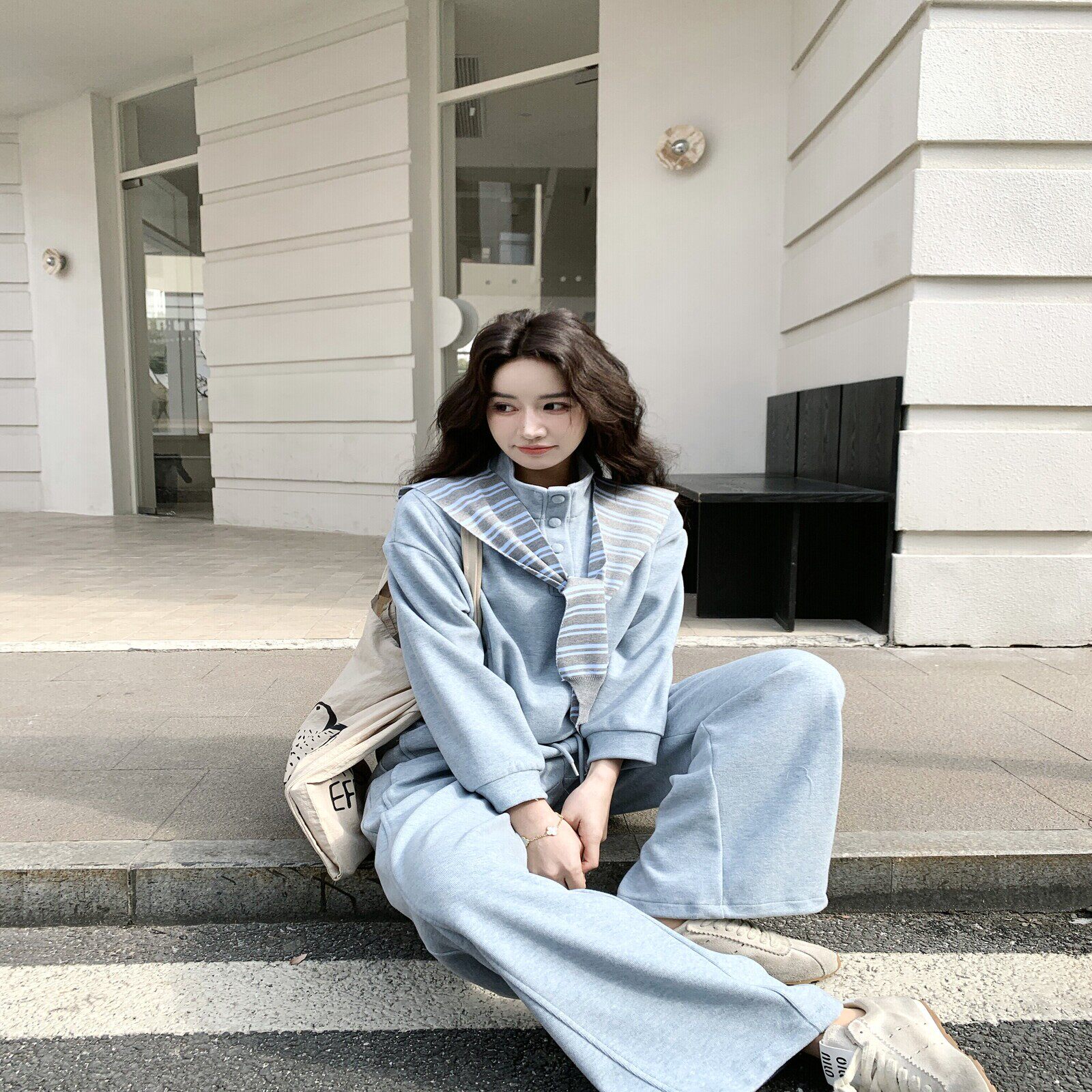 休闲运动套装女2026春季新款条纹披肩卫衣阔腿裤时尚显瘦两件套裤