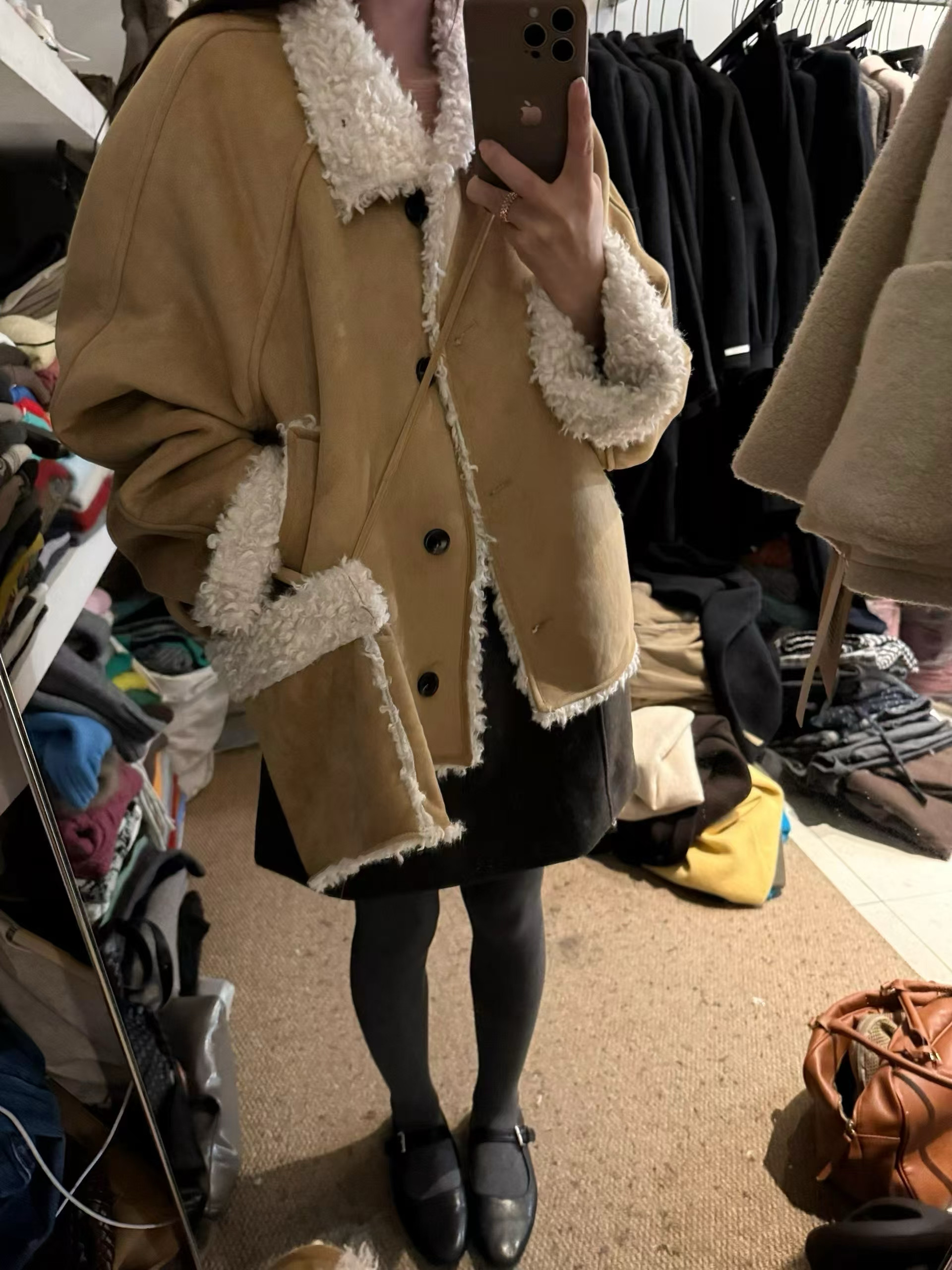 韩系立领单排扣麂皮绒皮毛一体女2025冬季短款百搭毛毛外套配包包