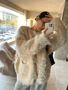 韩系环保卷卷长毛慵懒感开衫女冬新款百搭V领设计感加厚保暖外套